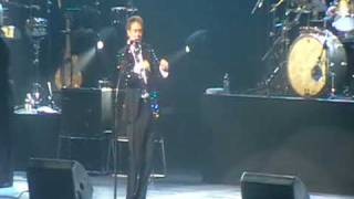 Cliff Richard & The Shadows  "Sea Cruise"  Paris 07/11/2009