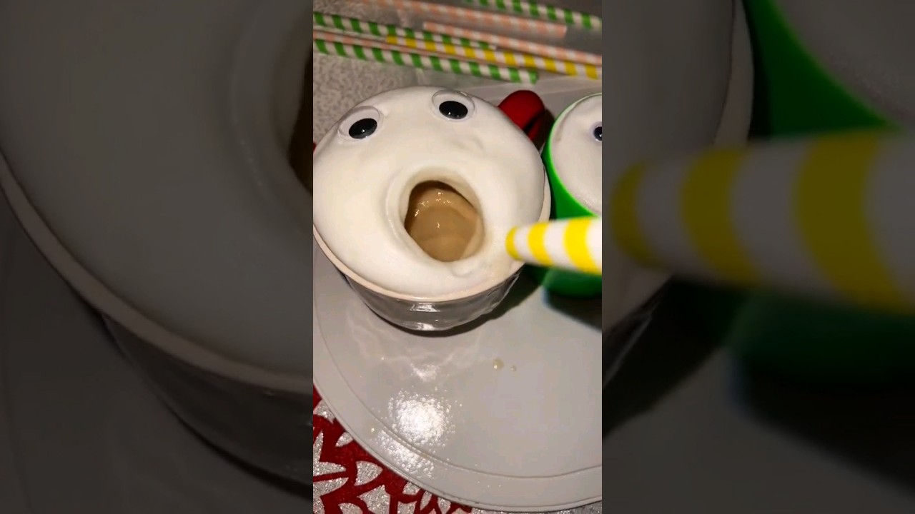 If Coffee Foam can say Siuuu as Cristiano Ronaldo CR7 | Tiktok EmikoO 