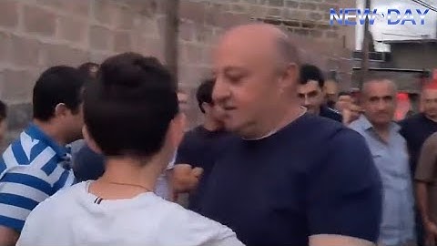 Artur Sargsyan said goodbye to his son and the citizens gathered in front of the investigative bu...