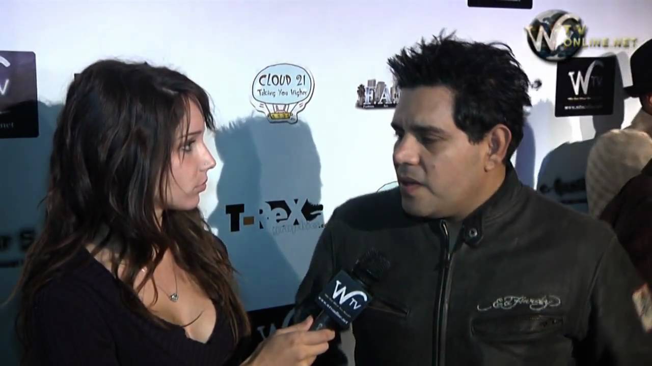 Raul Julia Levy ~ Detailed Biography with [ Photos | Videos ], image size:1280x720