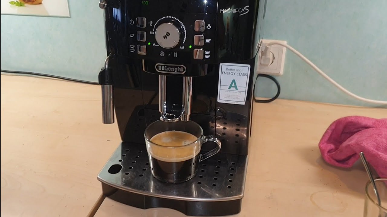 Delonghi Magnifica komplett Reinigen. brühkolben Brühgruppe wasserpumpe uvm... YouTube Delonghi Magnifica komplett Reinigen. brühkolben Brühgruppe wasserpumpe uvm... YouTube