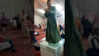 man dancing on table and then top funnest,رجل يرقص ثم يقع علي رأسه