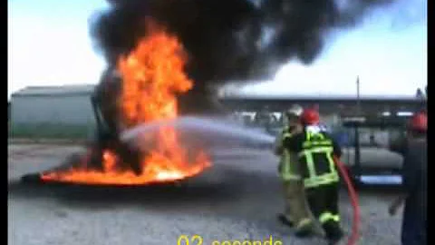 F-500 EA Extinguishes 3D Inclined Plane Flowing Diesel Fuel Fire