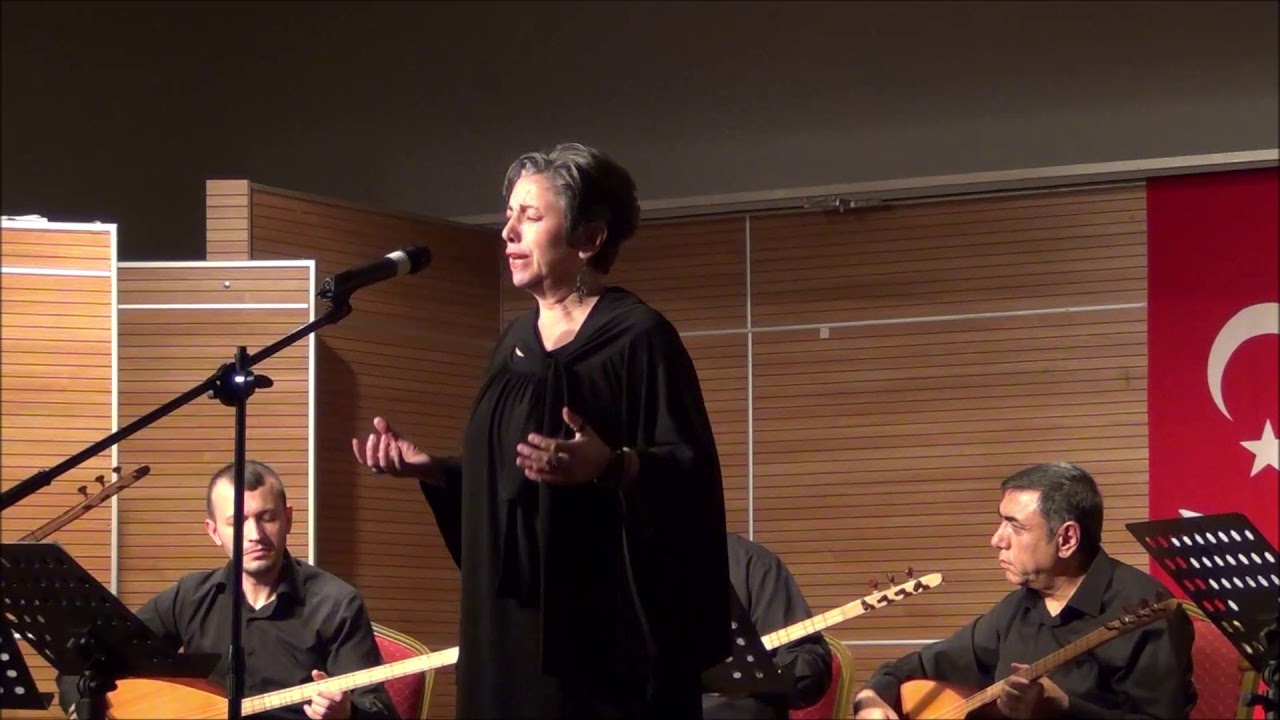 Üç Güzel Oturmuş Gergefin İşler - Yıldız Akmeriç - HAMOY