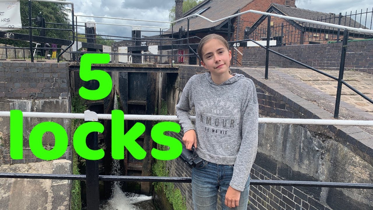 Cruising through the Stoke Locks on the Trent and Mersey Canal YouTube