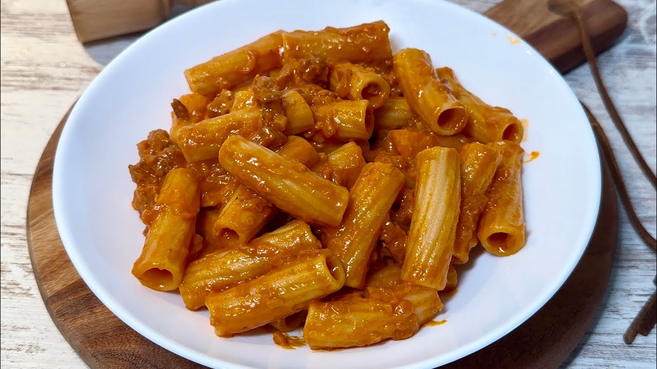 Como hacer MACARRONES CON CHORIZO 🍝 ¡Una receta clásica que no falla!