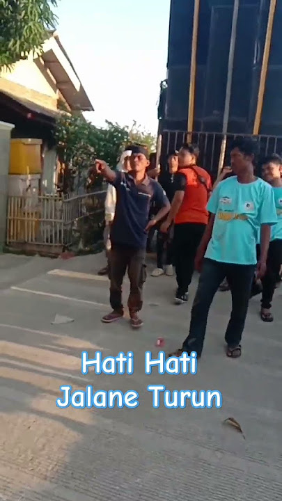 Hati Hati Jalannya Turun - Tahan Salon Depok - Robi Putta 2023