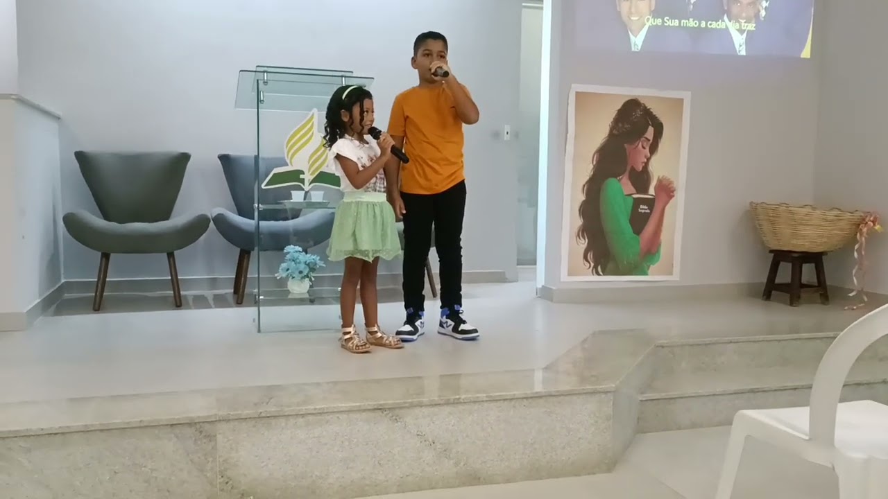 Miguel levita e a sua irmã Heloísa 