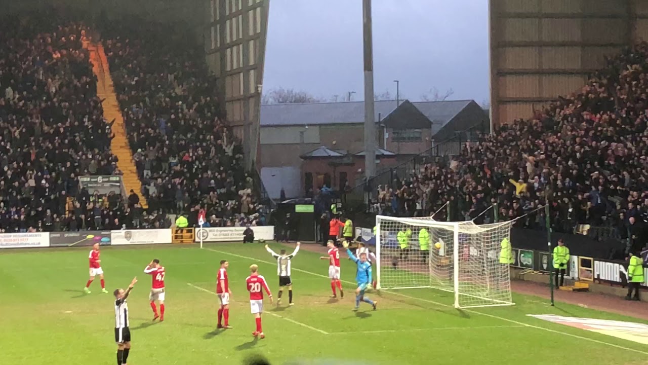 Mason Bennett scores the 4th goal for Notts County vs Crewe