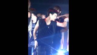 [Fancam Onew] 100814 Y Star Live Power Music - Lucifer