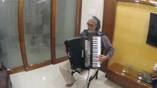 Vignette de la vidéo "Aaja Sanam Madhur Chandni me hum Instrumental on Roland V Accordion FR-8X"