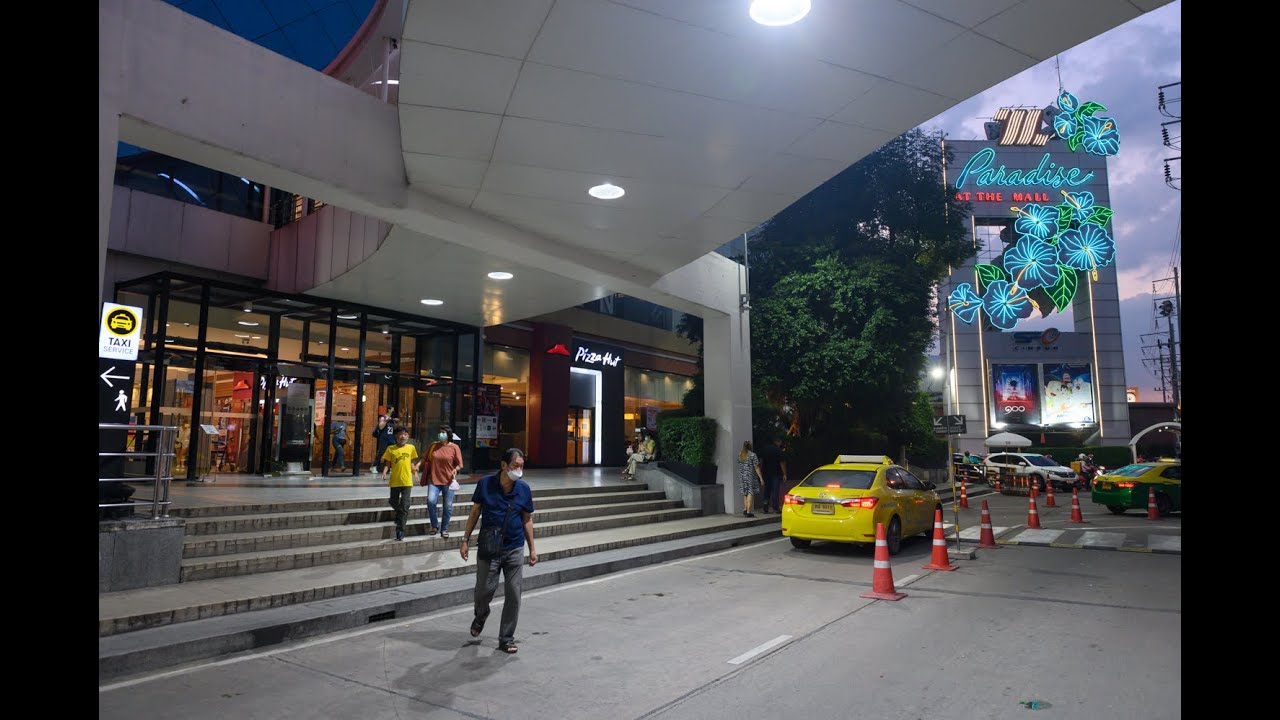 [4K] Walking tour inside shopping mall on the evening at The Mall ...