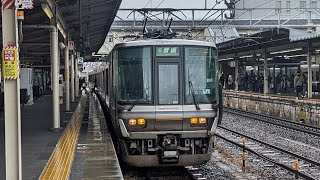 草津駅を発車する223系6000番台普通柘植行