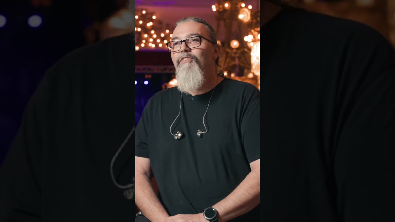 Mira Ozzy Giron (Monitor Engineer, Melissa Etheridge 2022) describes his set up on tour! en YouTube Mira Ozzy Giron (Monitor Engineer, Melissa Etheridge 2022) describes his set up on tour! en YouTube