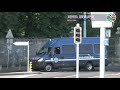 Бронетранспортеры и полицейские машины покидают  улицы Женевы.