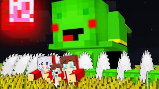 Why Mikey Become COMBINE and Attack JJ family at night in Minecraft !