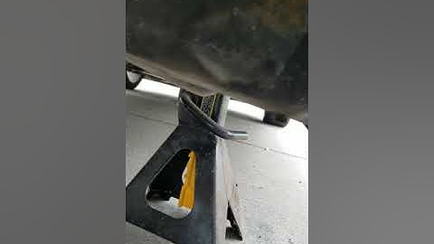 2013 Ford Taurus/Flex Rear Swaybar Link Replacement