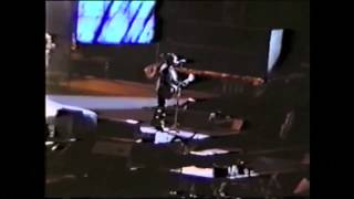 U2 ZooTV Oakland 1992 I Still Haven&#39;t Found What I&#39;m Looking For