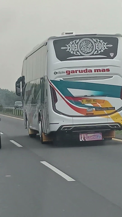 Garuda Mas Jet Bus 5