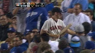 Fan escapes with Posey's broken bat