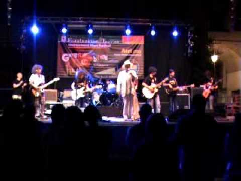 CMM The Young Blues Band Green hills in Blues Atri...