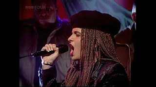 Cappella -  Move On Baby  - TOTP  - 1994