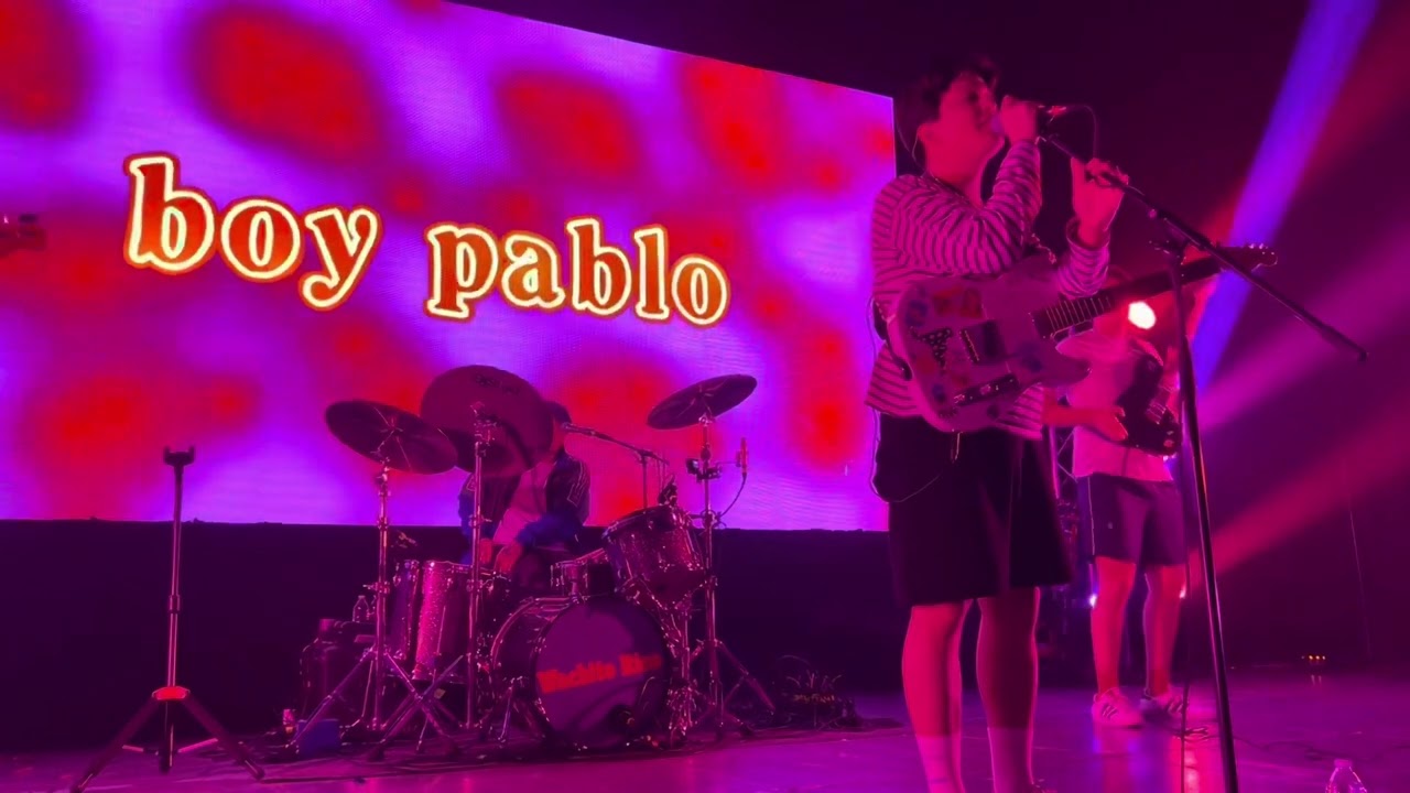 Boy Pablo - I hope she loves me back - Monterrey