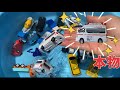 プールから飛びだすトミカを実写化していくよ！　はたらくくるま　車の名前　わかるかな？　実写13種くらい