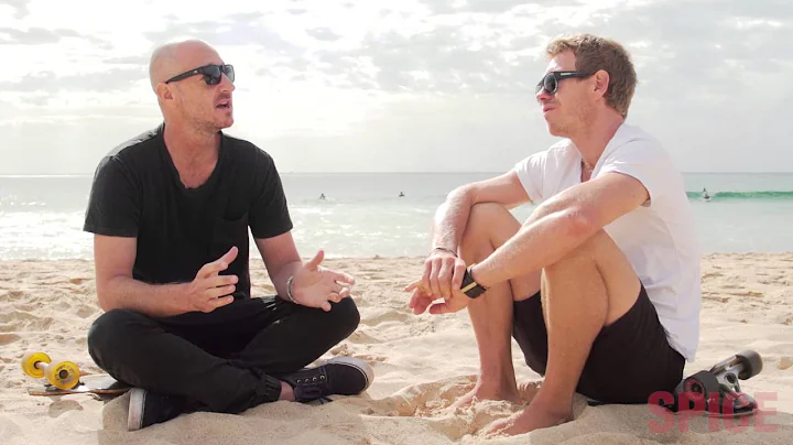 Robbie Lowe & Garth Linton chat at Manly Beach