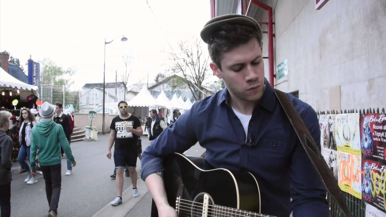 Session acoustique : Thomas Kahn, ancien candidat de The Voice