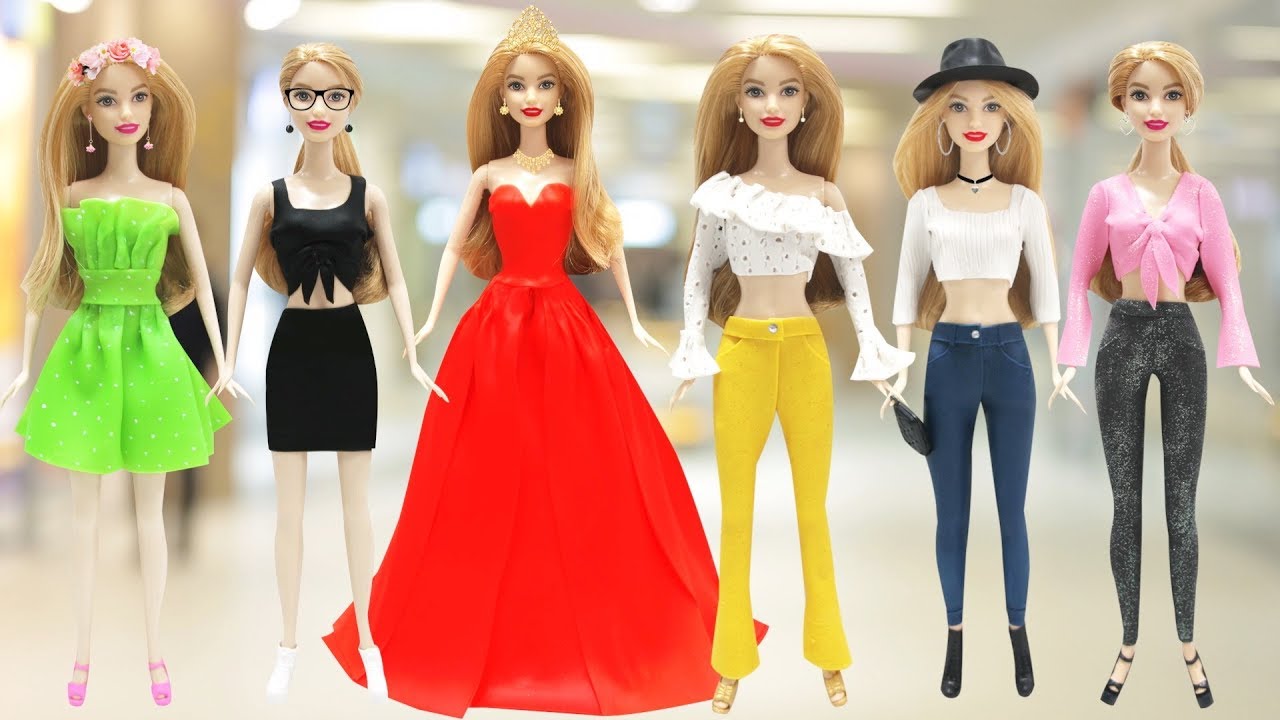 6 barbie dolls