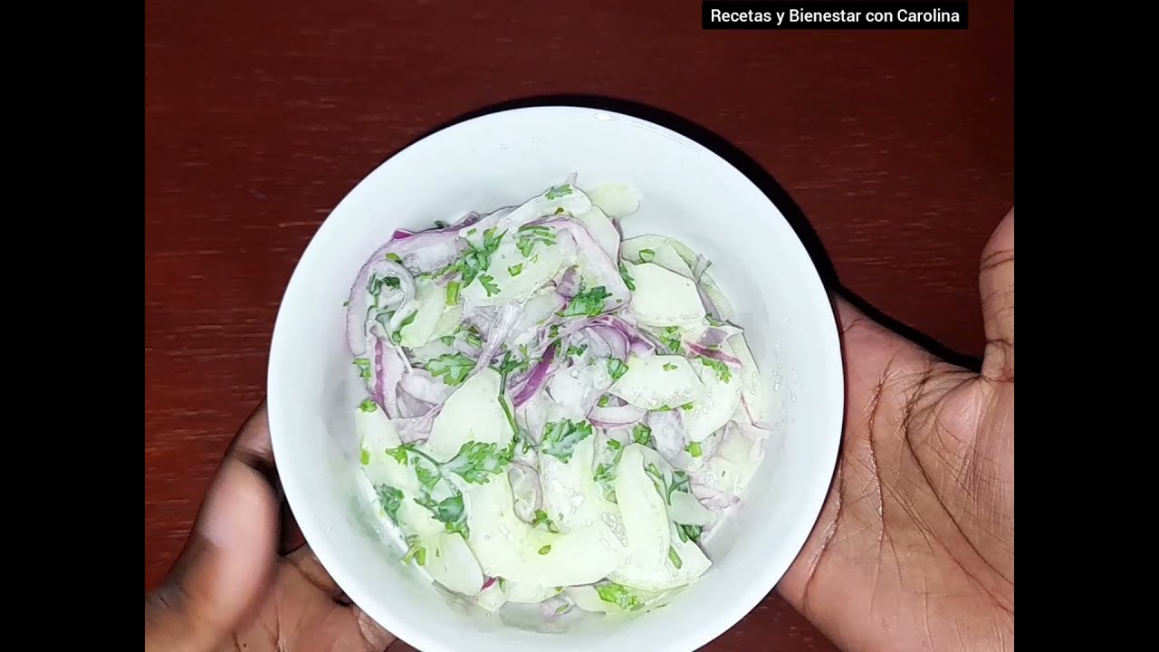 La mejor ensalada de pepino que comerás ¡Nunca me canso de comerla! Es deliciosa y económica. 🥒