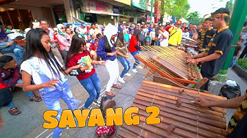 Semakin Diminati, Angklung Carehal Iringi Fans2 Ikut Berjoget (Angklung Malioboro) Sayang 2 Cover