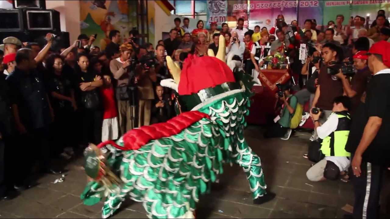 Chapter 6. PGB Kei Lin ( Chinese Barong Dance ) Cap Go Meh 2012 Part 1.mp4