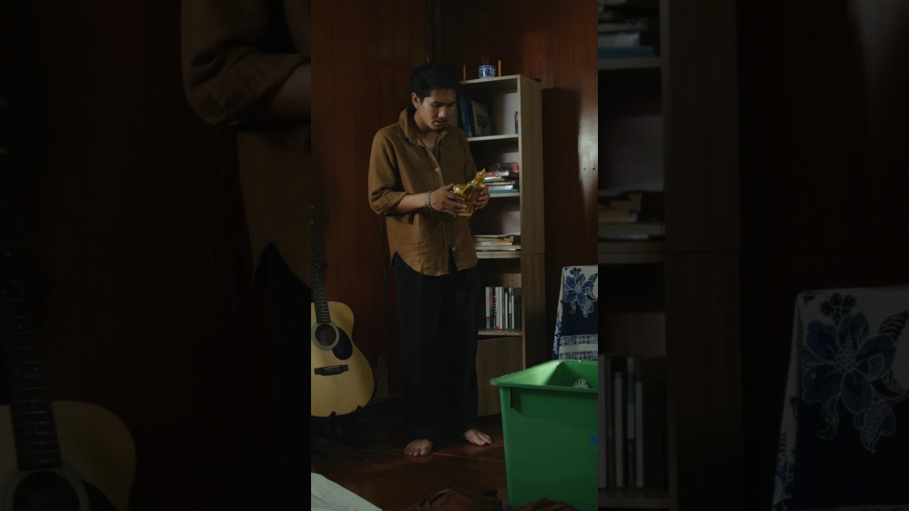 หรือจะเป็นพระที่เราเอาเข้าบ้าน? #theghostradio #แรงกว่าที่คิด #shortfilm #หนังสั้น #ghost #shortfilm