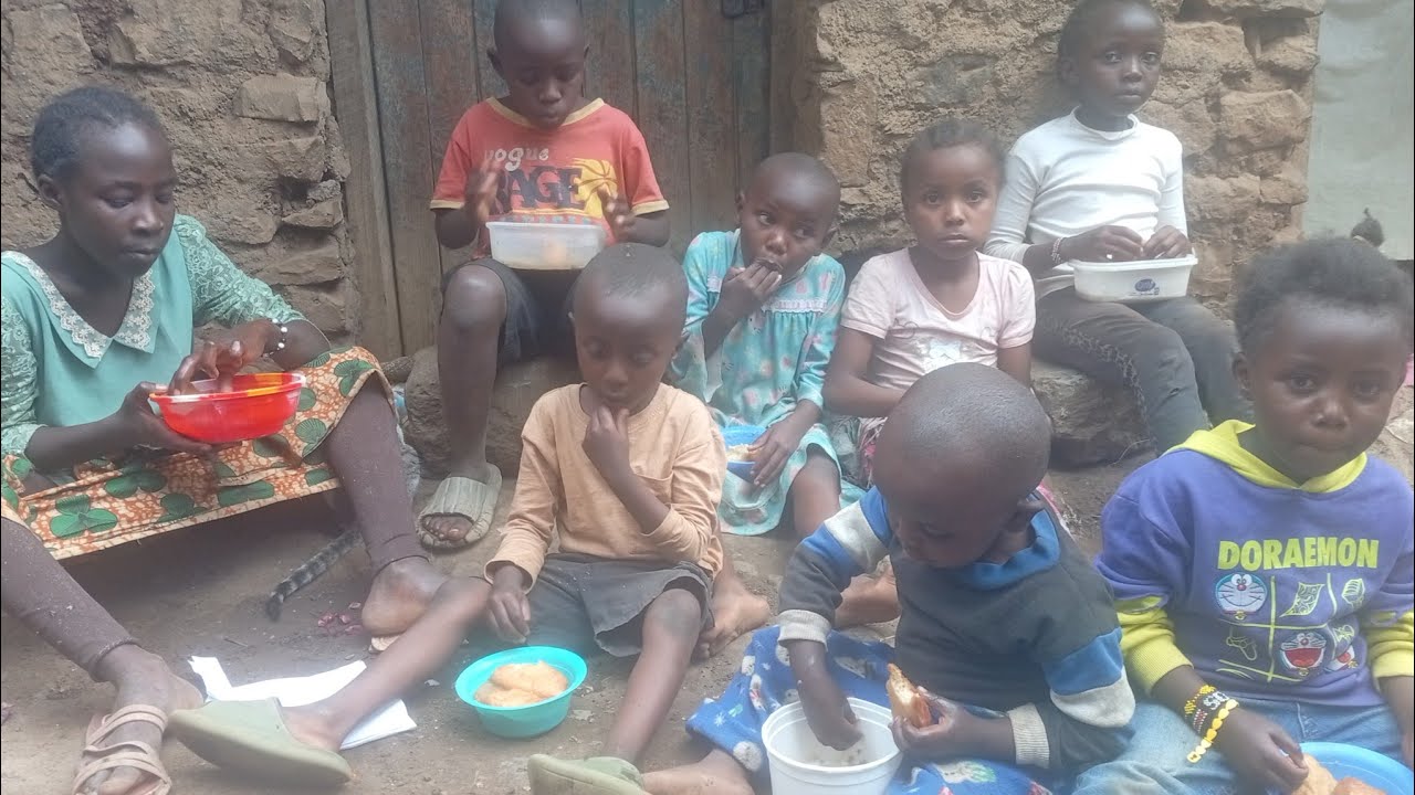African Village life # Tasty doughnuts ( Mahamri) + green grams Stew 🍲 for twenty children ♥️