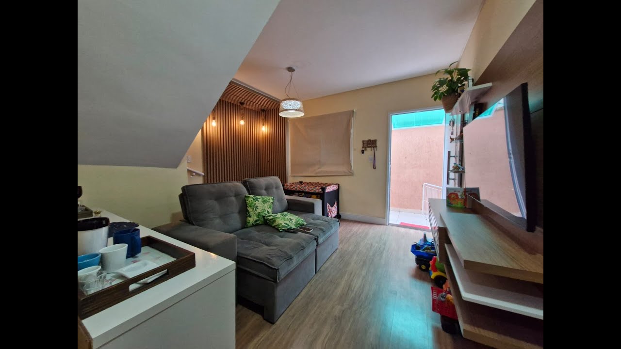 Casa a Venda Pertinho da praia com 2 quartos, Maracanã, Praia Grande - R$ 300 mil, Cod: 5126