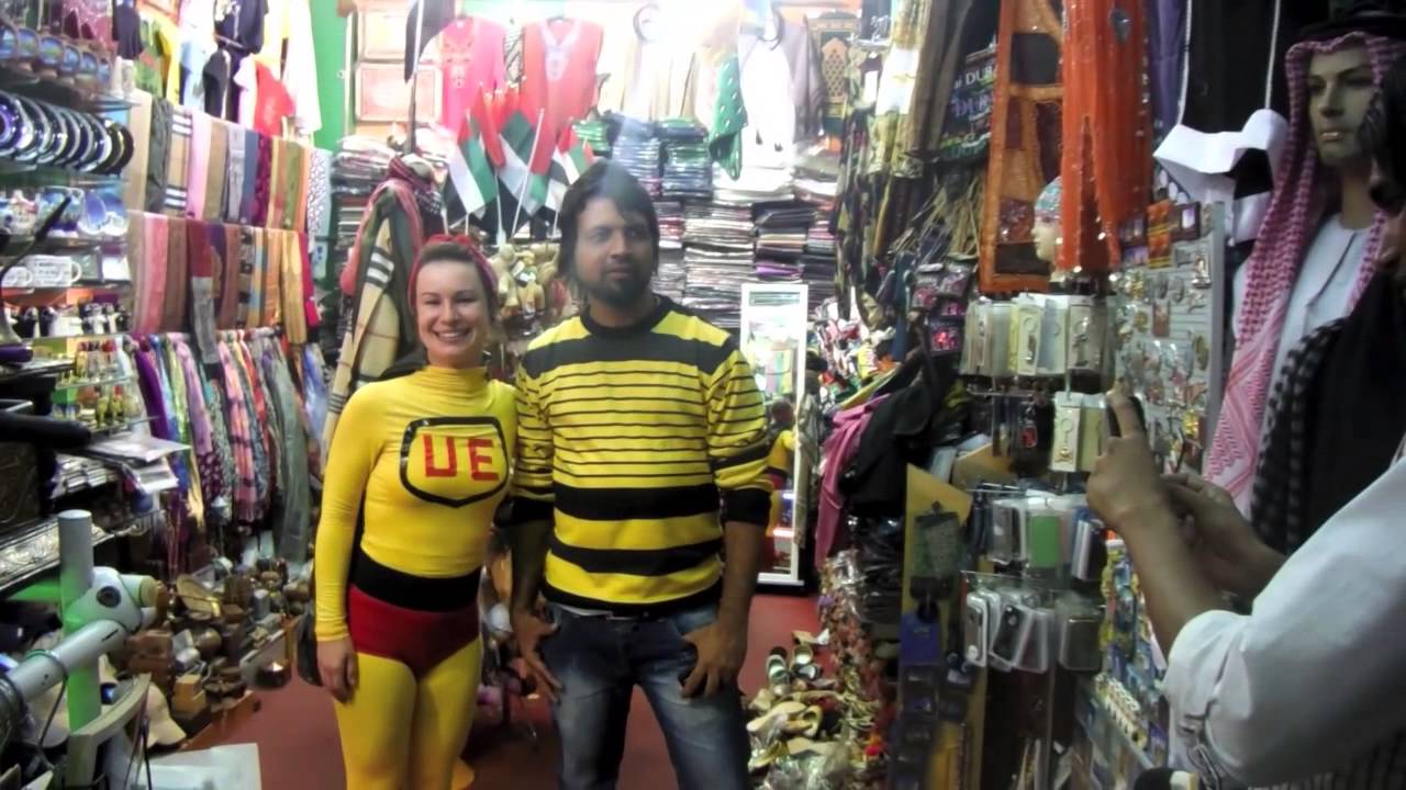 Vote for Robyn Hall!