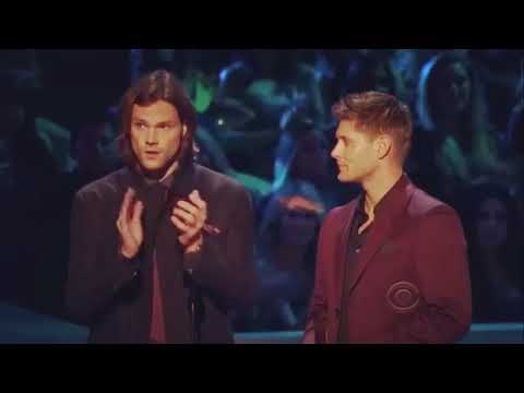 ჯენსენ ეკლზი და ჯარედ პადალეკი 2013 წლის 'ხალხის არჩევანზე'