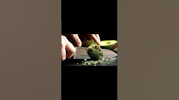 cutting avocado asmr　 #satisfying #asmr #relaxing　#ai #veo3　#avocado