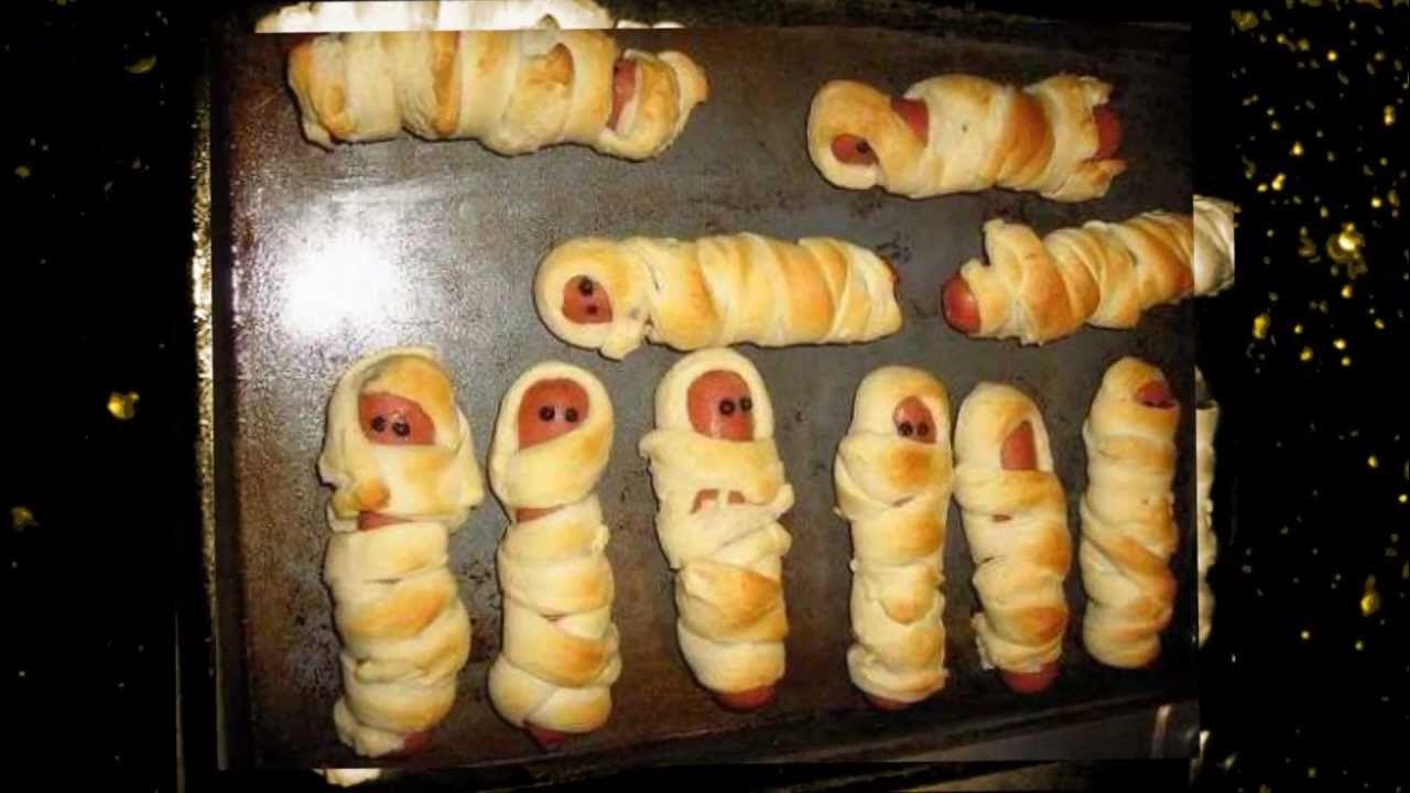 Плюшки Piggies заполненные с сосиской Стоковое Фото - изображение насчитывающей 