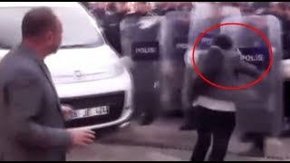 HDP'li Ayşe Sürücü, Polis Kalkanına Koşarak Kafa Attı Resimi