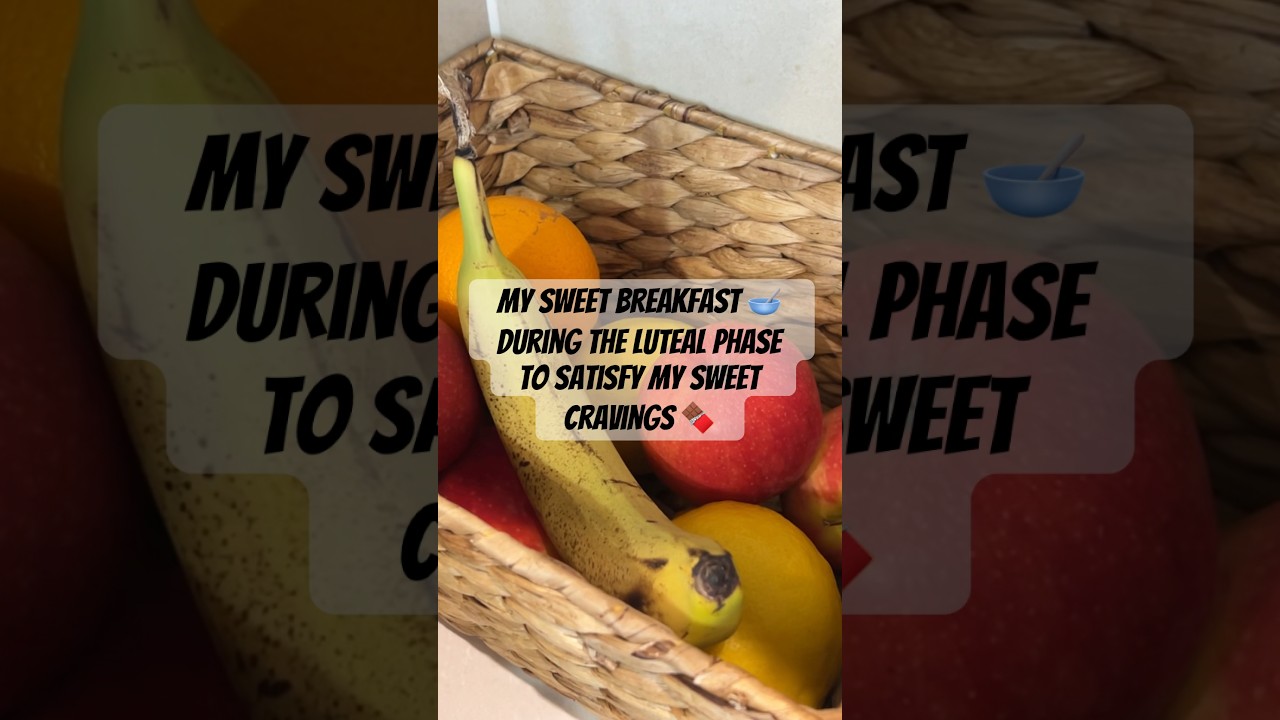 Sweet Breakfast oatmeal With Protein For Luteal Phase Of Your Cycle Sweet Breakfast oatmeal With Protein For Luteal Phase Of Your Cycle
