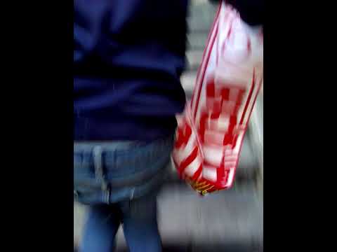 حمراوة في العاصمة يتجولون بعلام أحمر مولودية وهران غاع مقودين