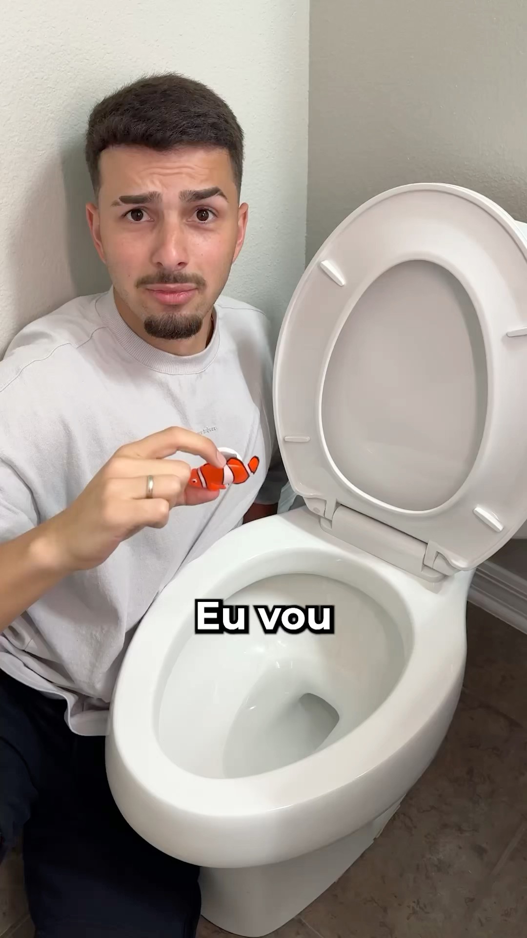 Coloquei um AirTag no meu Peixe #shorts