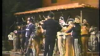 Track 8 - Fiesta En Jalisco - Vargas, Camperos, & Cobre