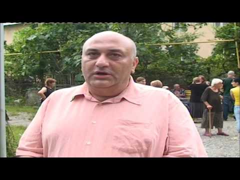 \"თავისუფალი დემოკრატების\" ქუთაისის მაჟორიტარობის კანდიდატი გუმათში მოსახლეობას შეხვდა