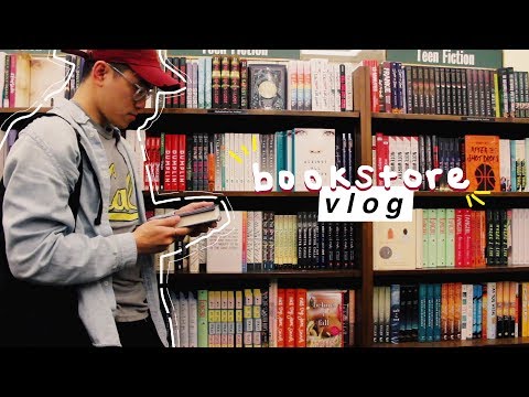 MY FIRST BOOKSTORE VLOG