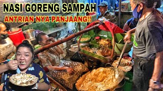 HEBAT BANGET! KAKEK INI SEKALI MASAK UNTUK 80 PORSI DI NASI GORENG SAMPAH YANG TERKENAL DI MALANG!