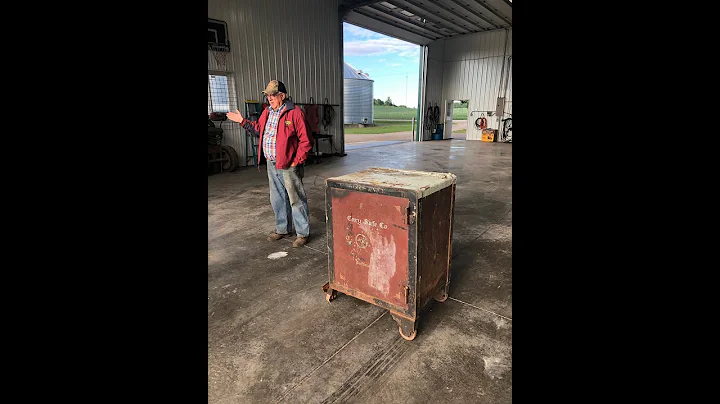 What's inside this mystery safe? The farmer who fo...